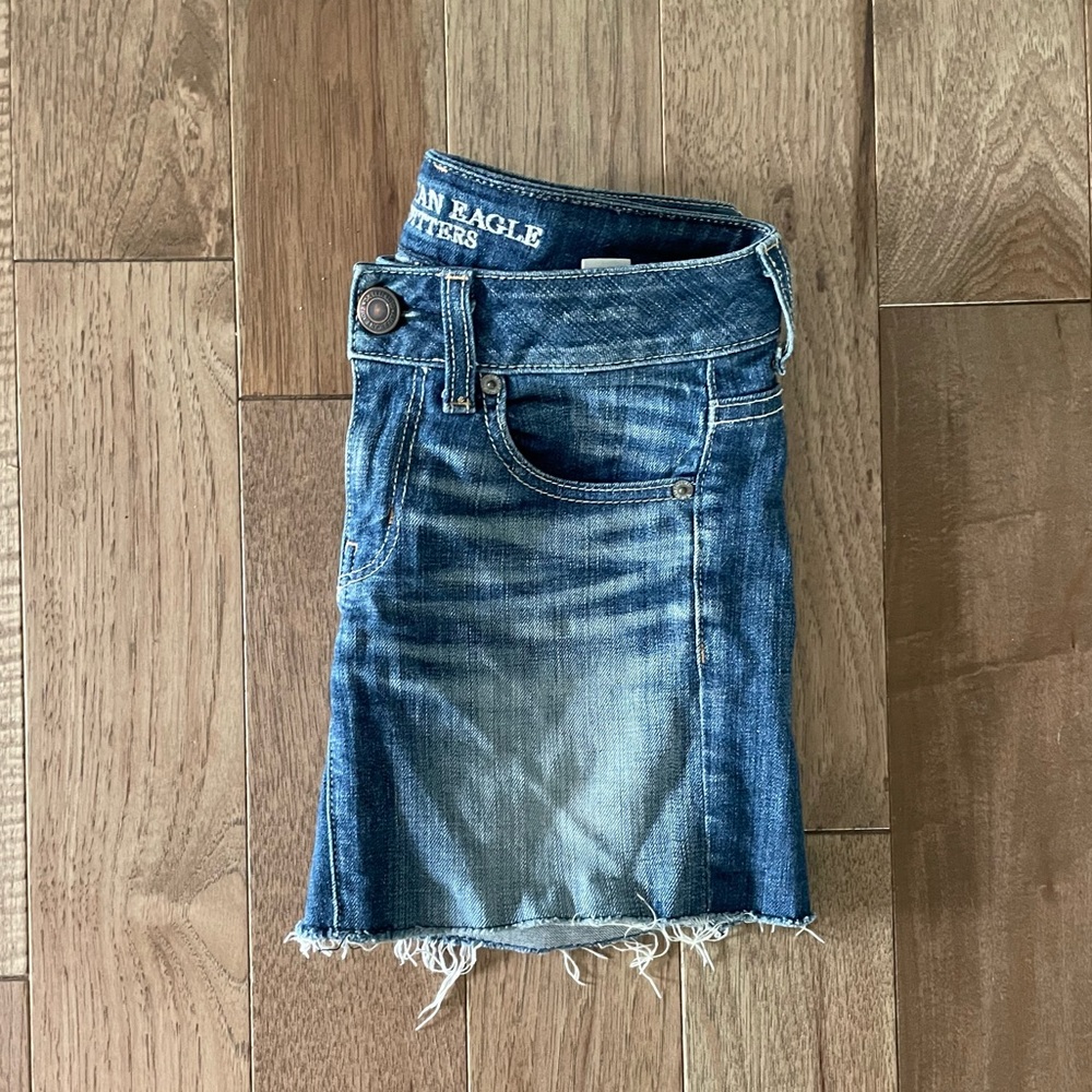 American Eagle jean shorts size 00